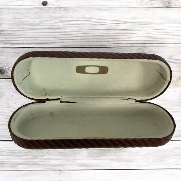 Oakley Clamshell Glasses/Sunglasses Protective Case Brown Leather - Picture 2 of 2